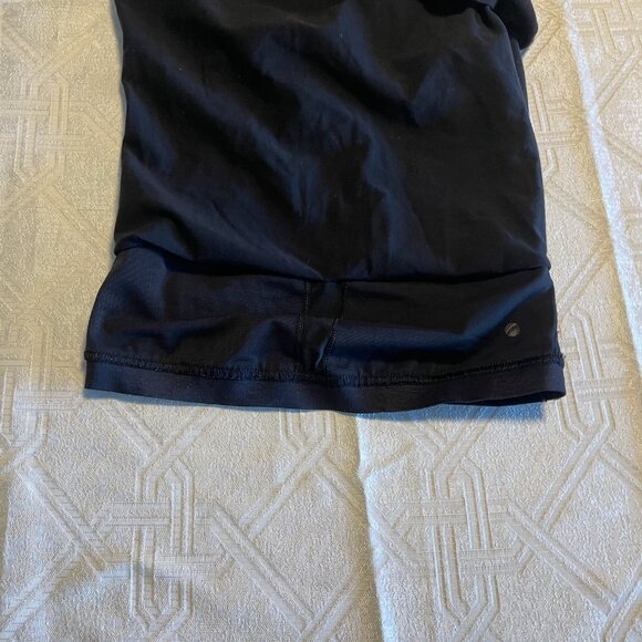 Lululemon double lined tank top with built in sports bra size 4 - Picture 4 of 5